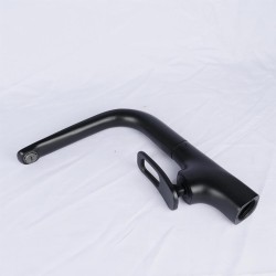 Factory Direct Sale Customized Chrome Matte Black Kitchens Faucet Kitchen Mixer Taps